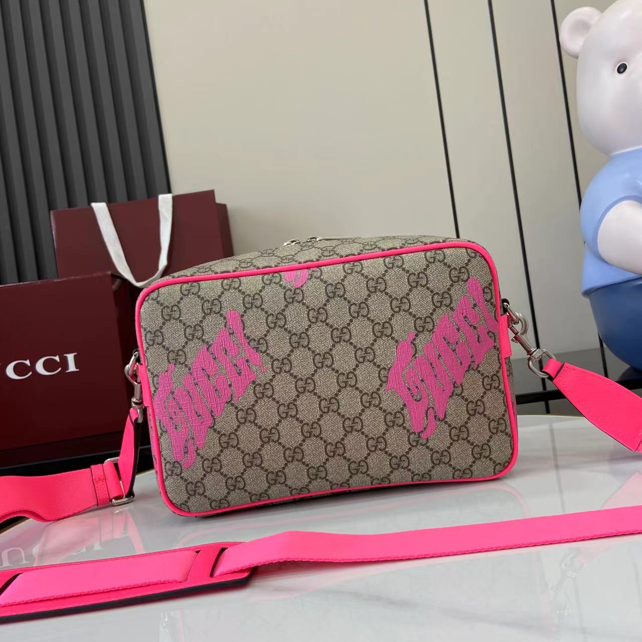 Gucci Medium Crossbody Bag With Print - DopestKickz