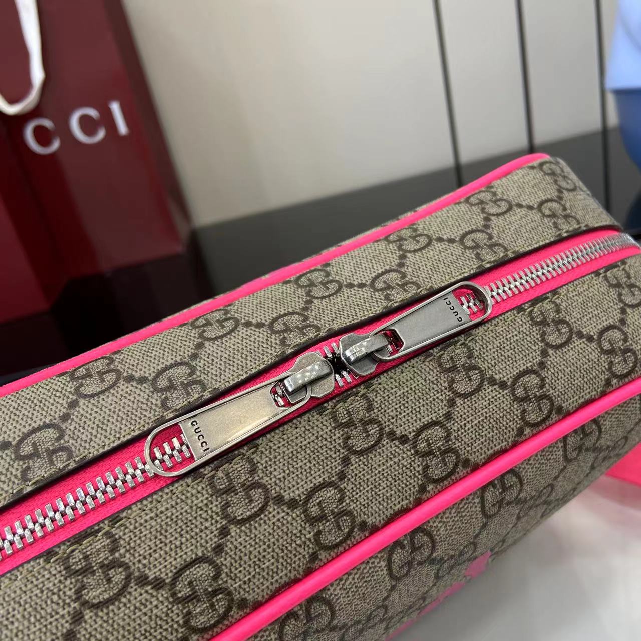 Gucci Medium Crossbody Bag With Print - DopestKickz