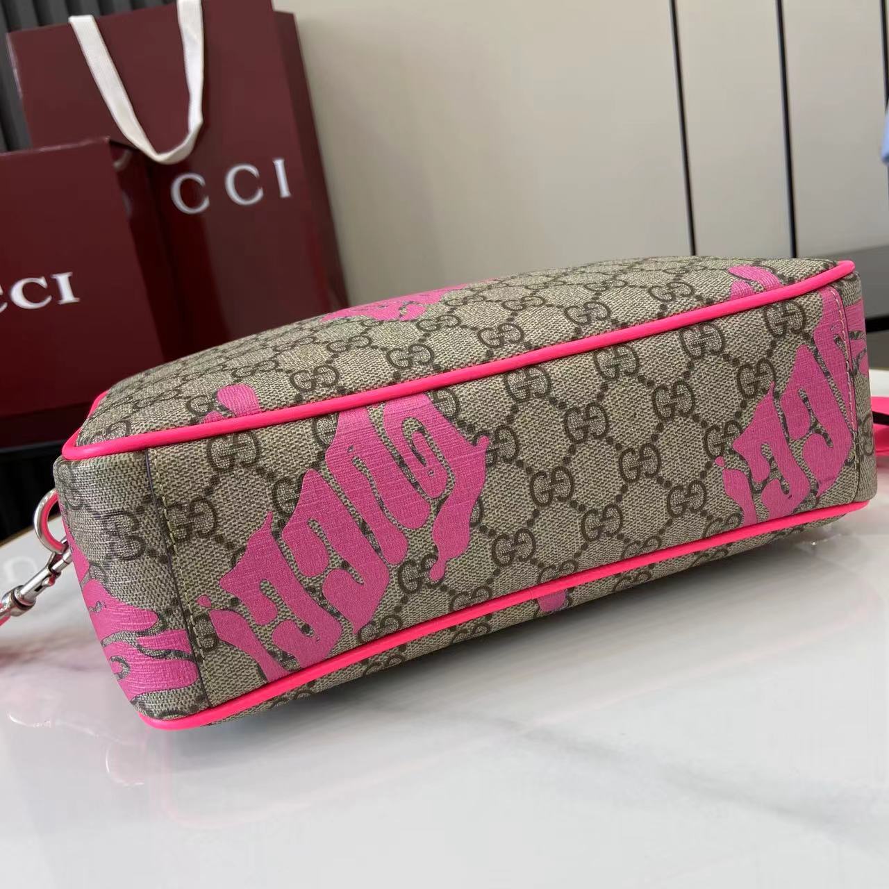Gucci Medium Crossbody Bag With Print - DopestKickz
