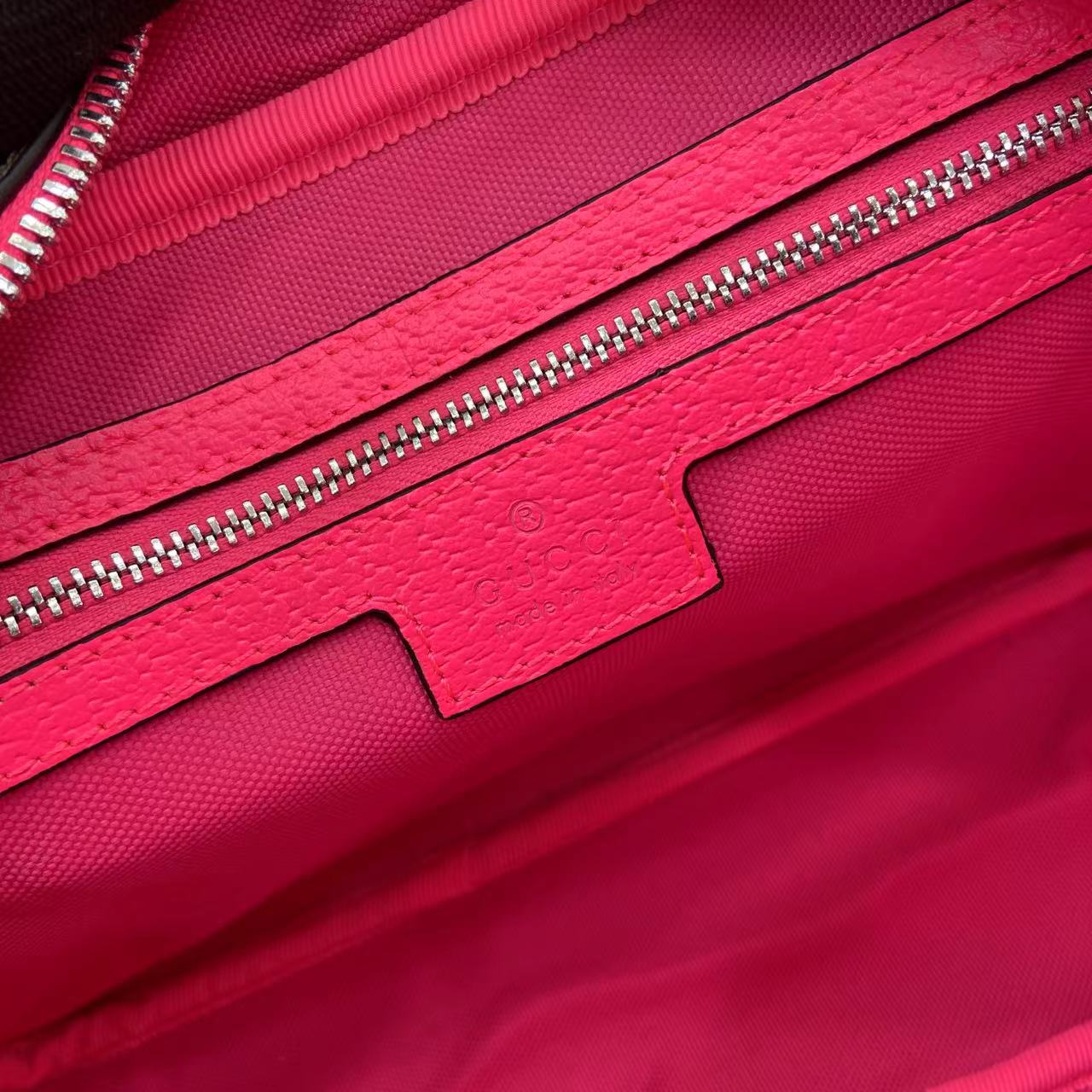 Gucci Medium Crossbody Bag With Print - DopestKickz