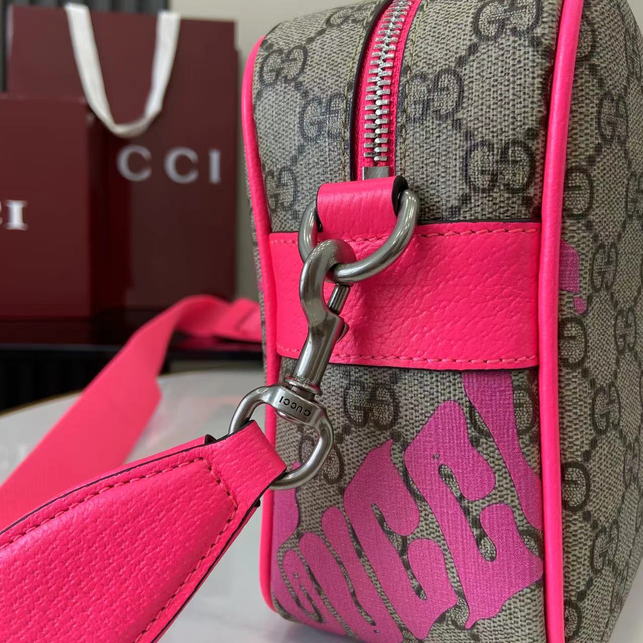 Gucci Medium Crossbody Bag With Print - DopestKickz