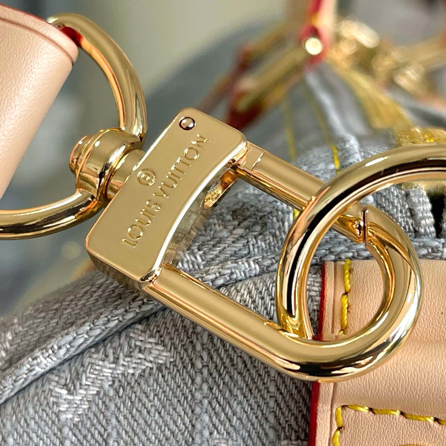 Louis Vuitton Keepall Bandoulière 45   M13748 - DopestKickz