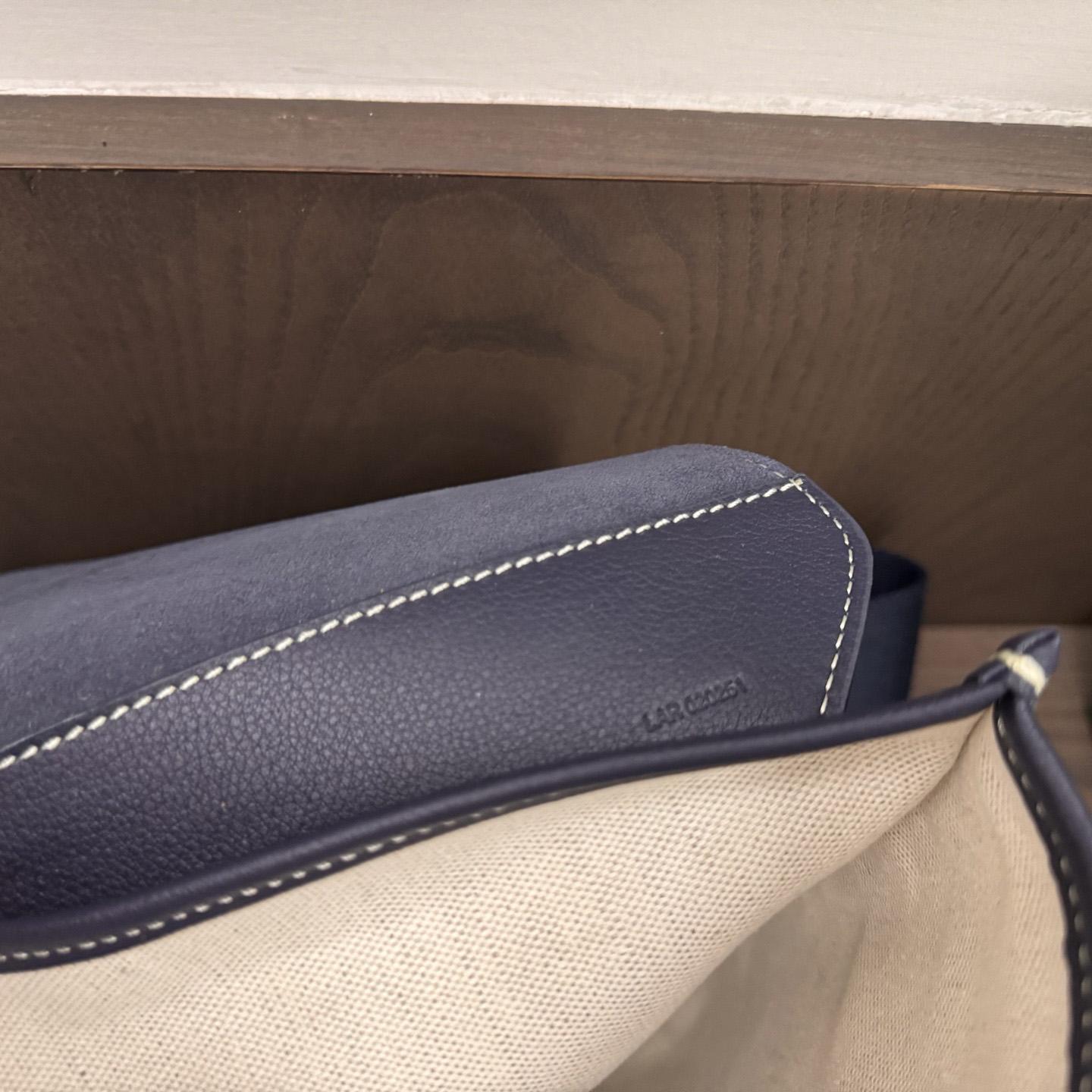 Goyard Coursier Messenger Bag - DopestKickz