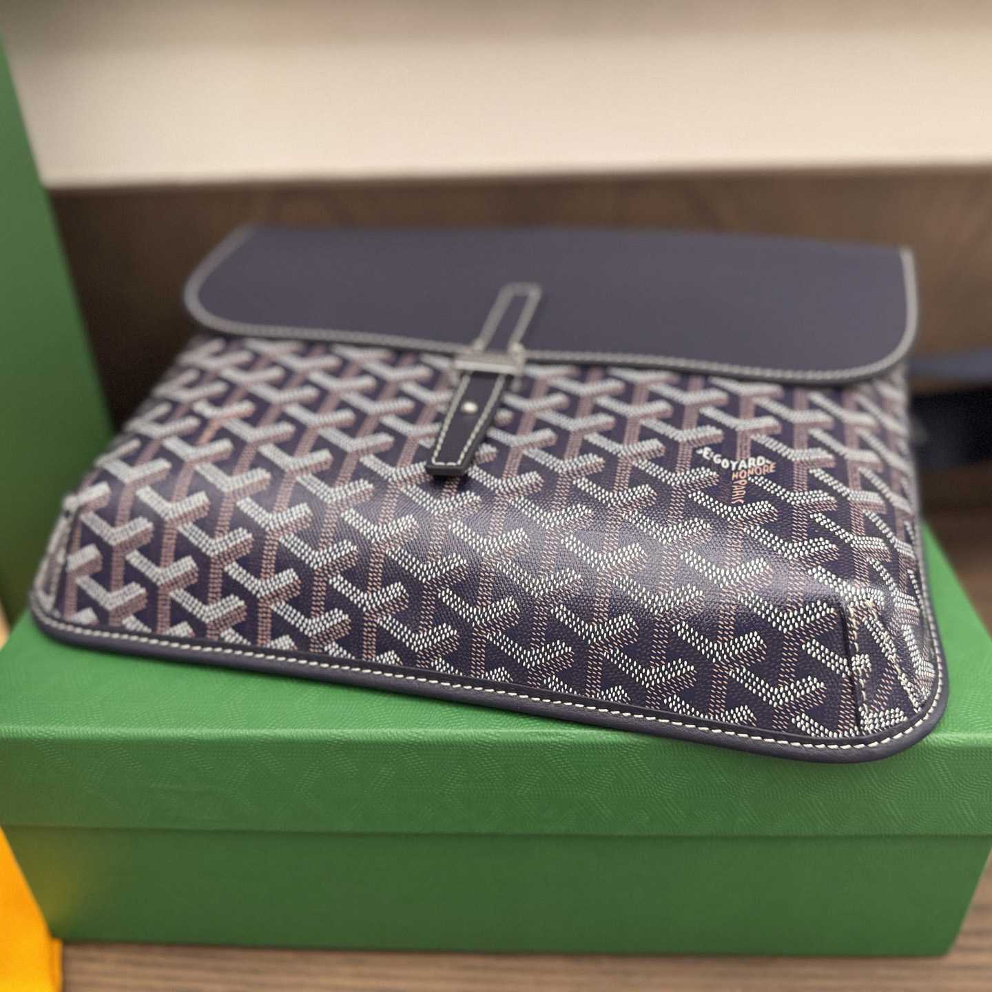 Goyard Coursier Messenger Bag - DopestKickz