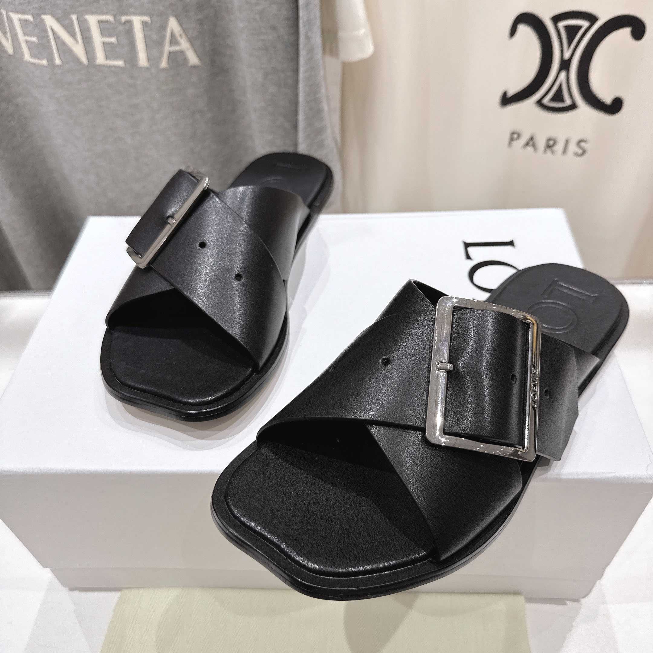 Loewe Petal Belt Flat Sandal In Vegetable-tanned Calfskin - DopestKickz