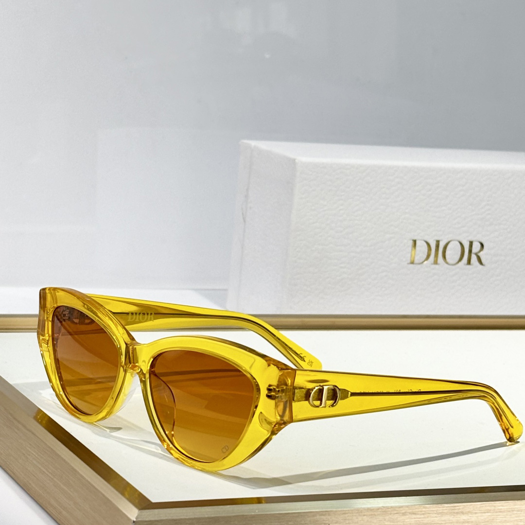 Dior DiorGlowB11 Sunglasses  - DopestKickz