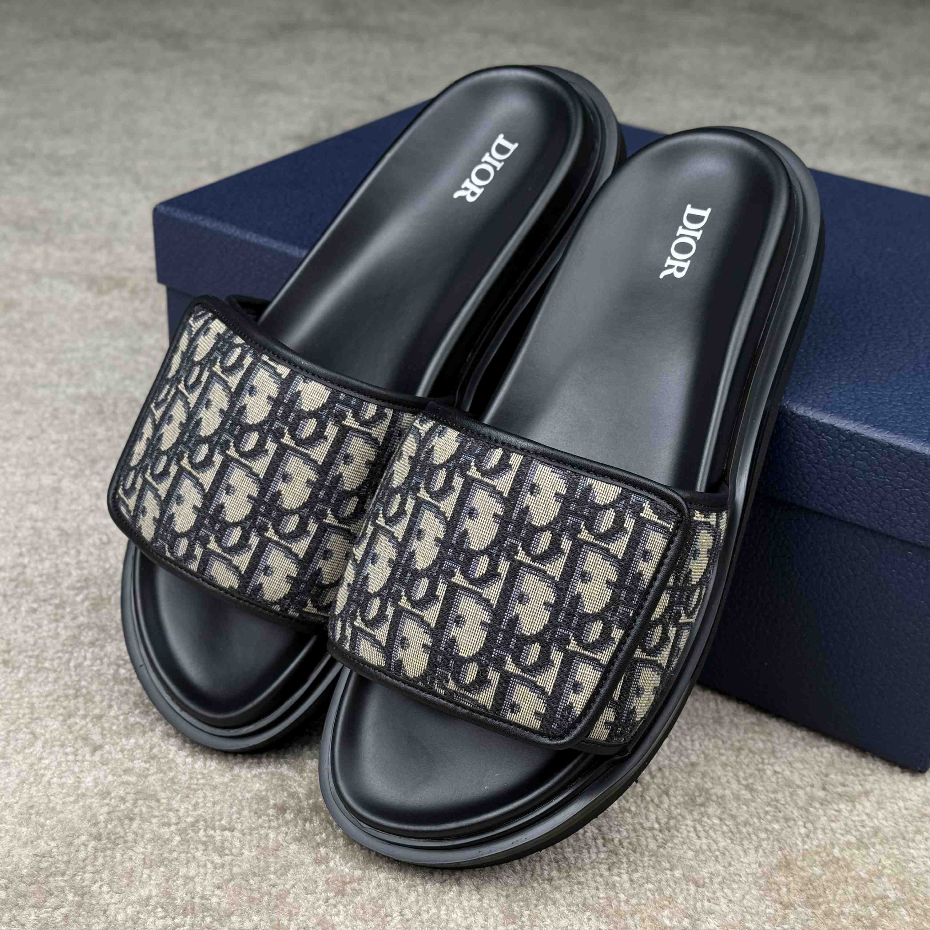 Dior Aqua Sandal  - DopestKickz