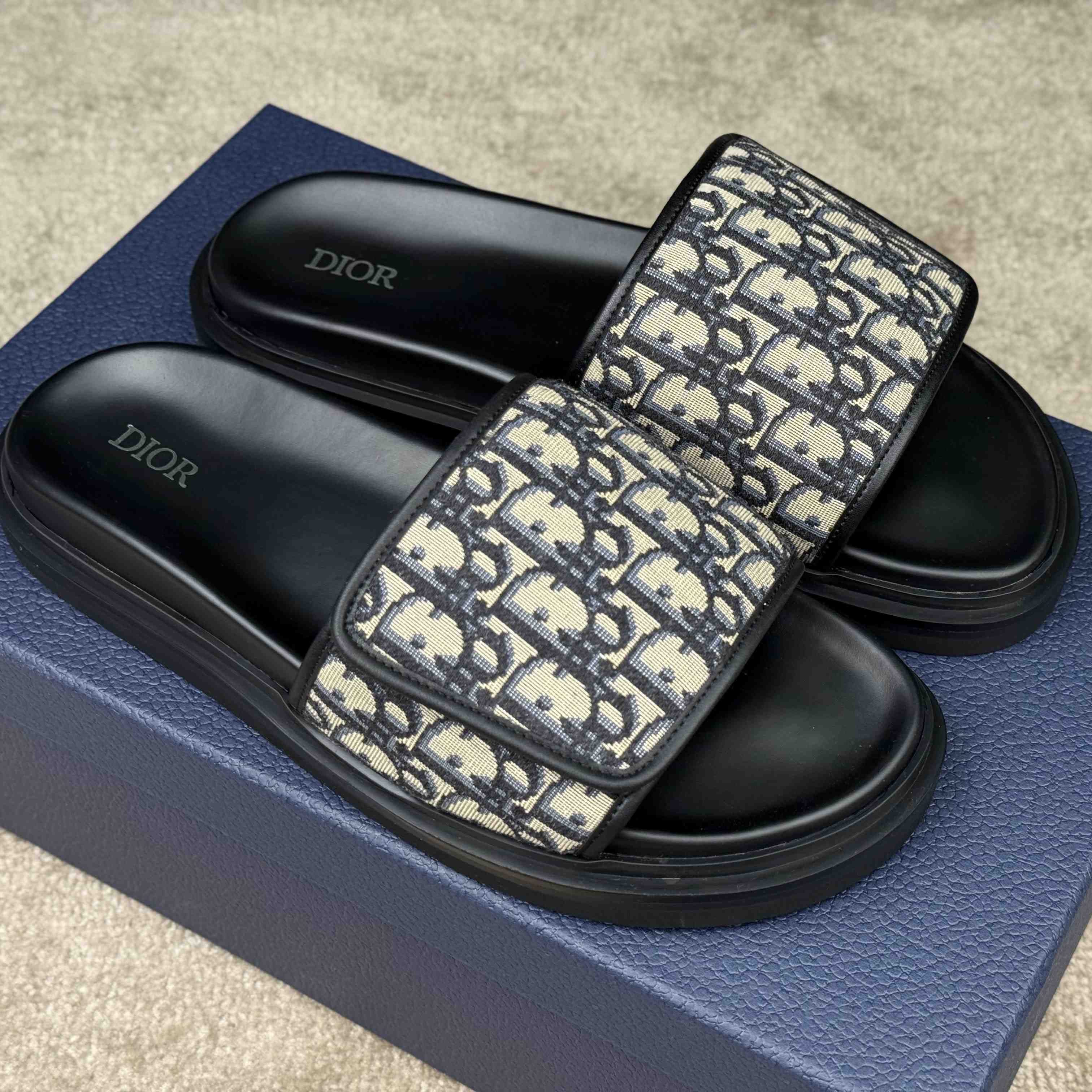 Dior Aqua Sandal  - DopestKickz