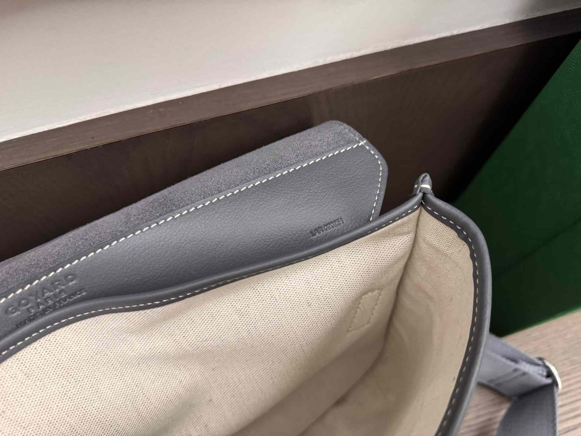 Goyard Coursier Messenger Bag - DopestKickz