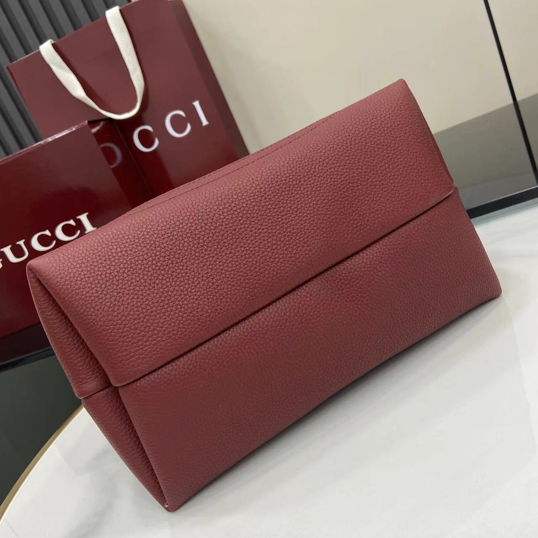 Gucci Softbit Medium Top Handle Bag - DopestKickz