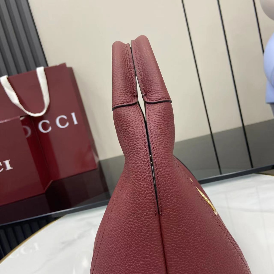 Gucci Softbit Medium Top Handle Bag - DopestKickz