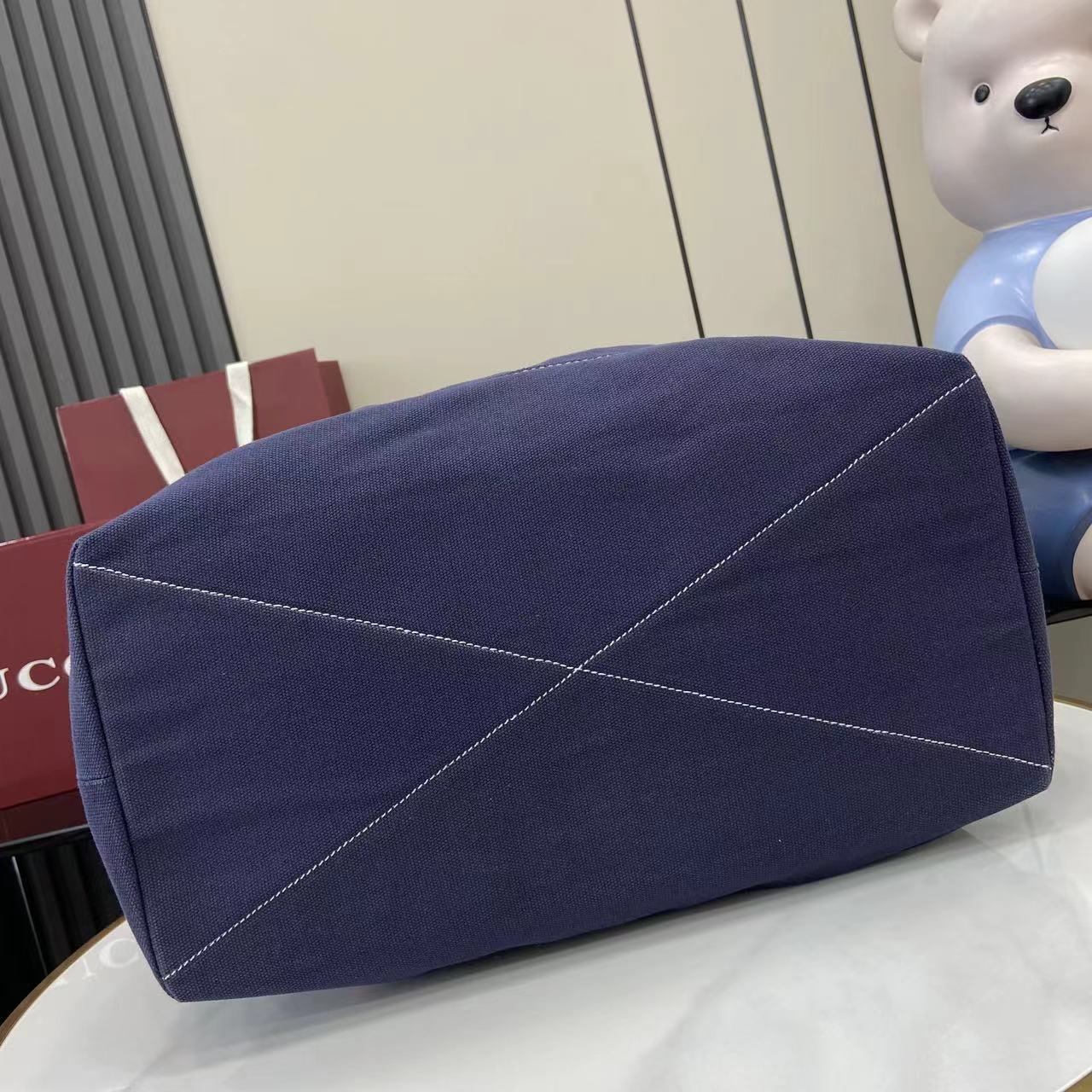 Gucci Printed Canvas Large Tote Bag - DopestKickz