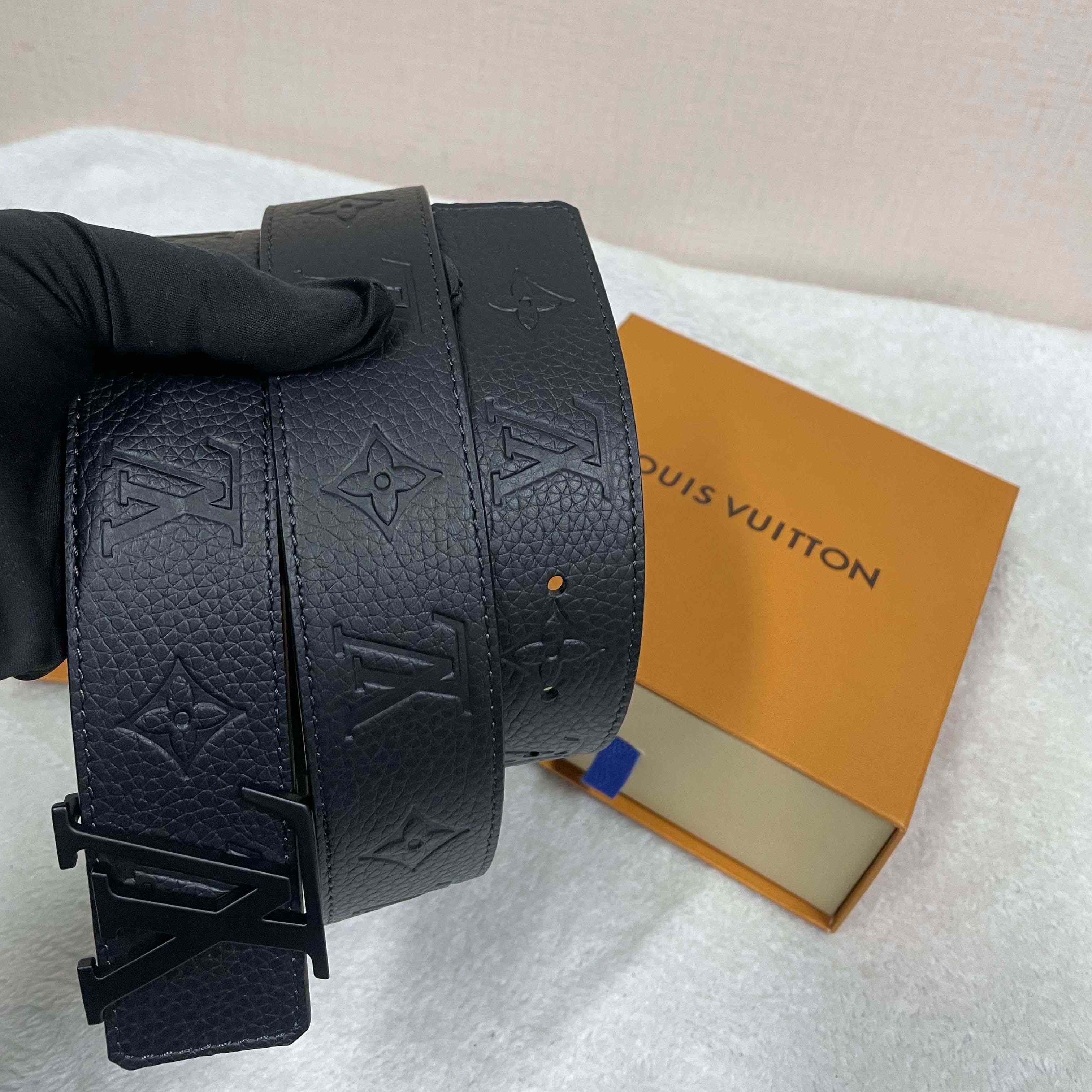Louis Vuitton Reversible Belt - DopestKickz