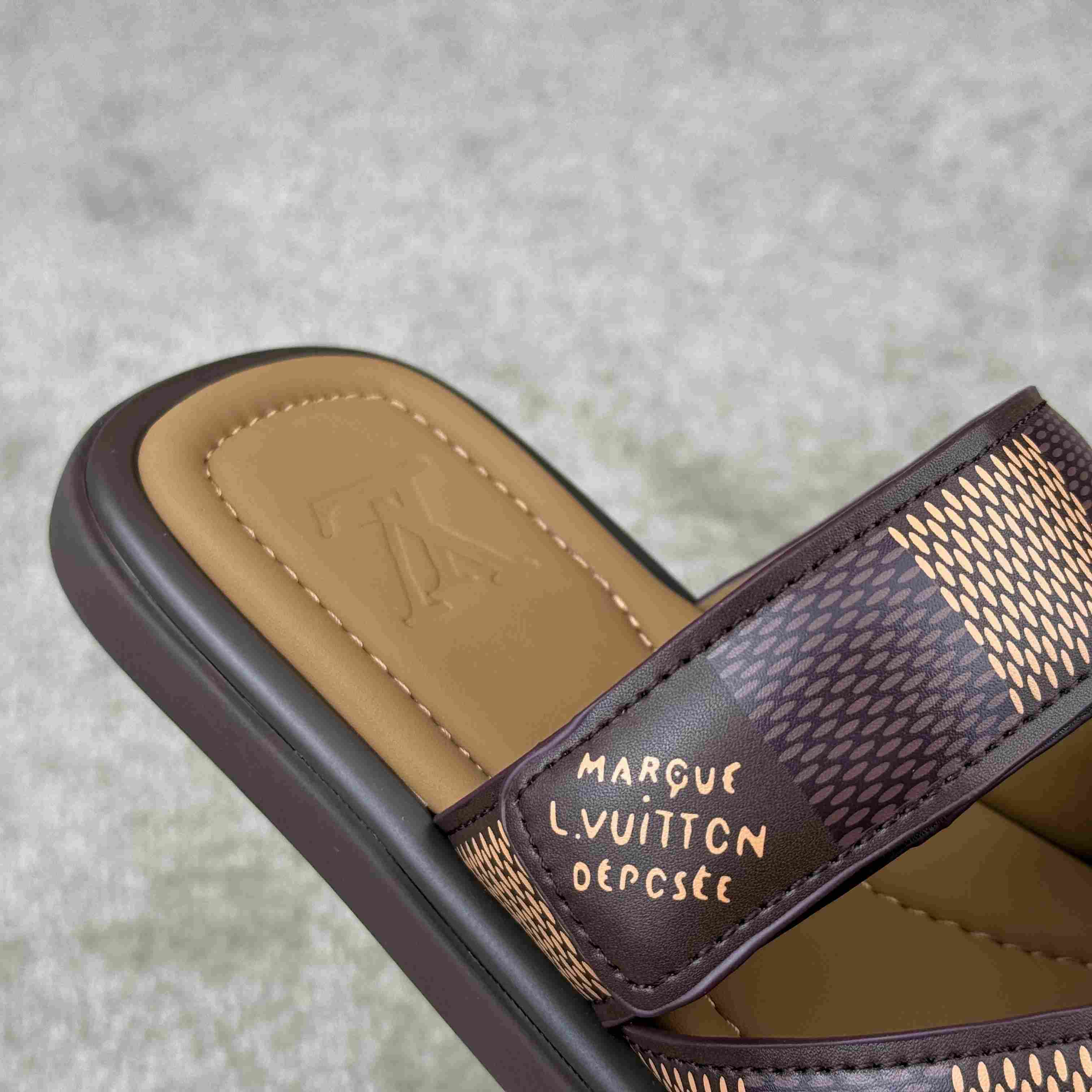 Louis Vuitton LV Venice Mule    1ACRJB - DopestKickz