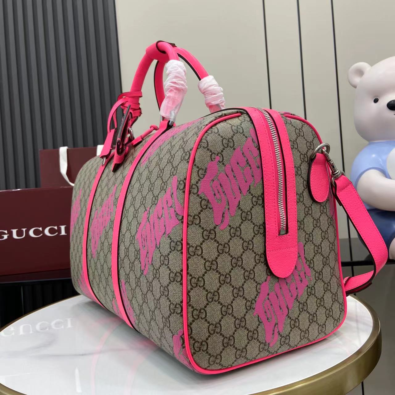 Gucci Medium Duffle Bag With Print - DopestKickz