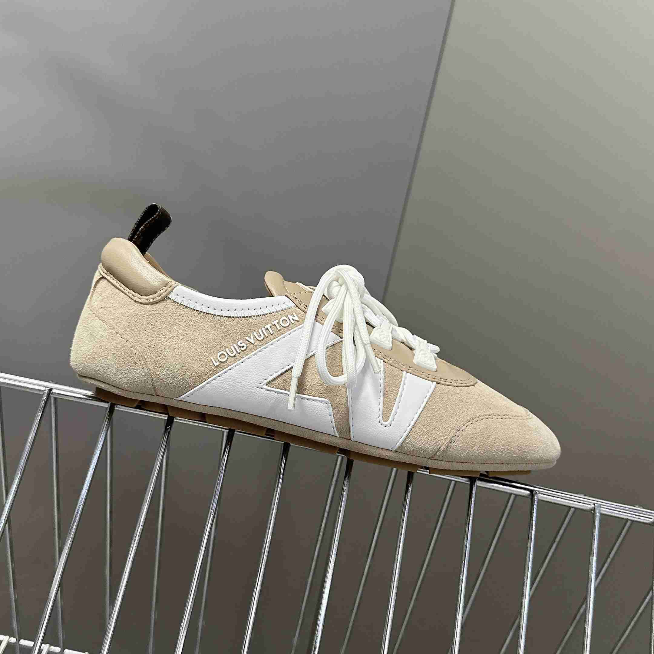 Louis Vuitton LV Sneakerina   1AHNFA - DopestKickz