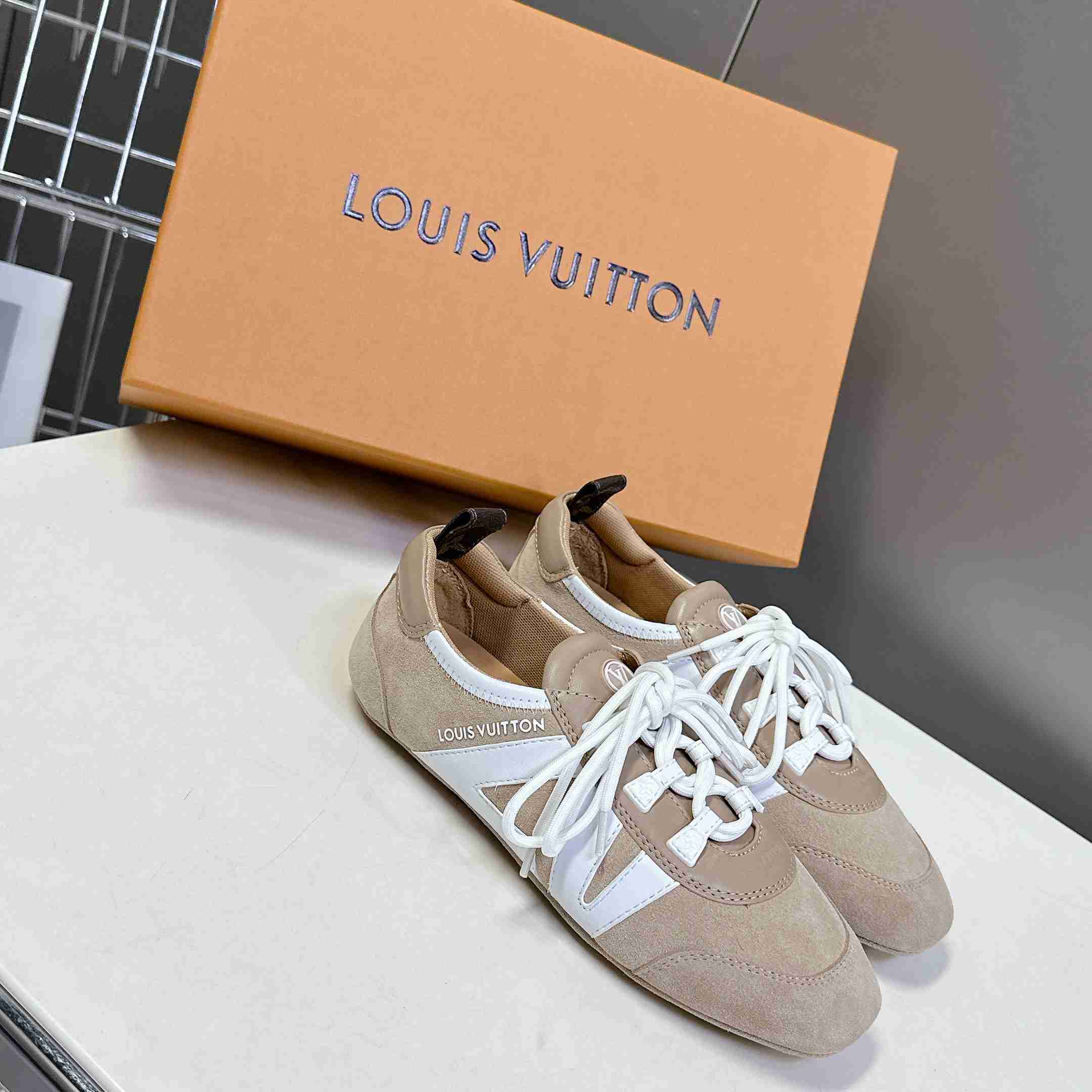 Louis Vuitton LV Sneakerina   1AHNFA - DopestKickz