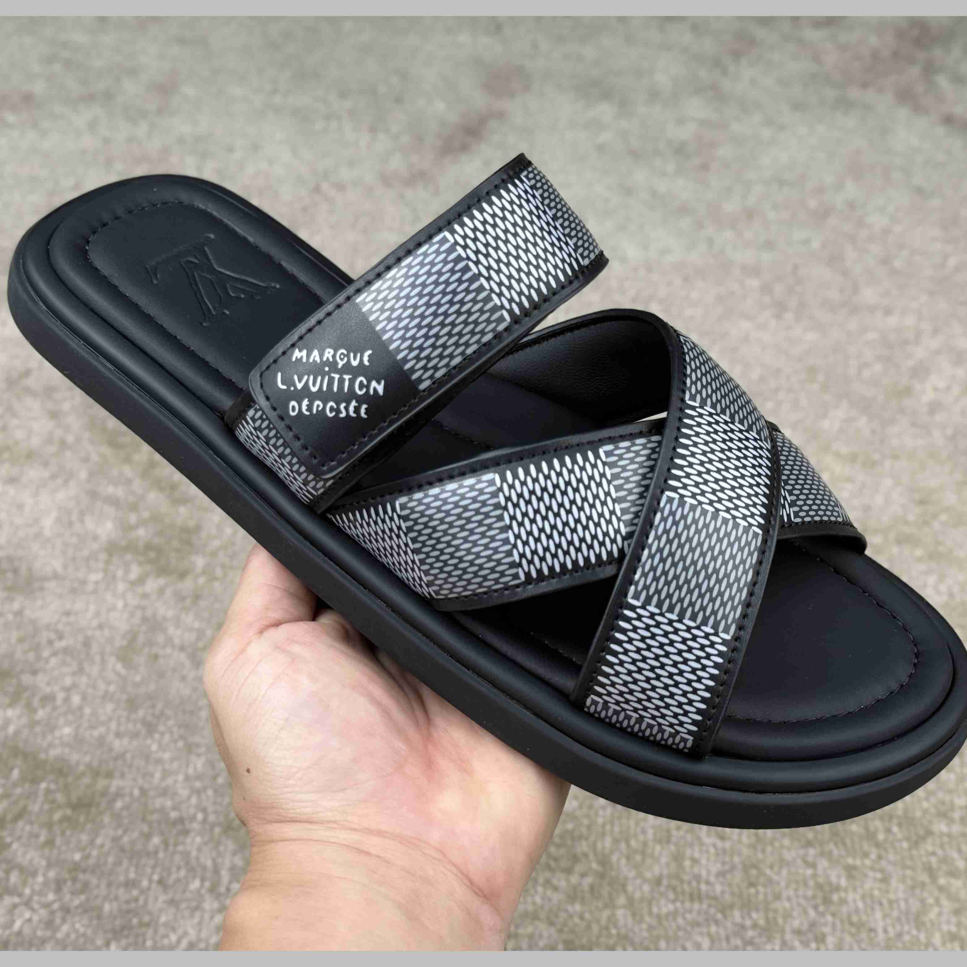 Louis Vuitton LV Venice Mule    1ACRIV - DopestKickz