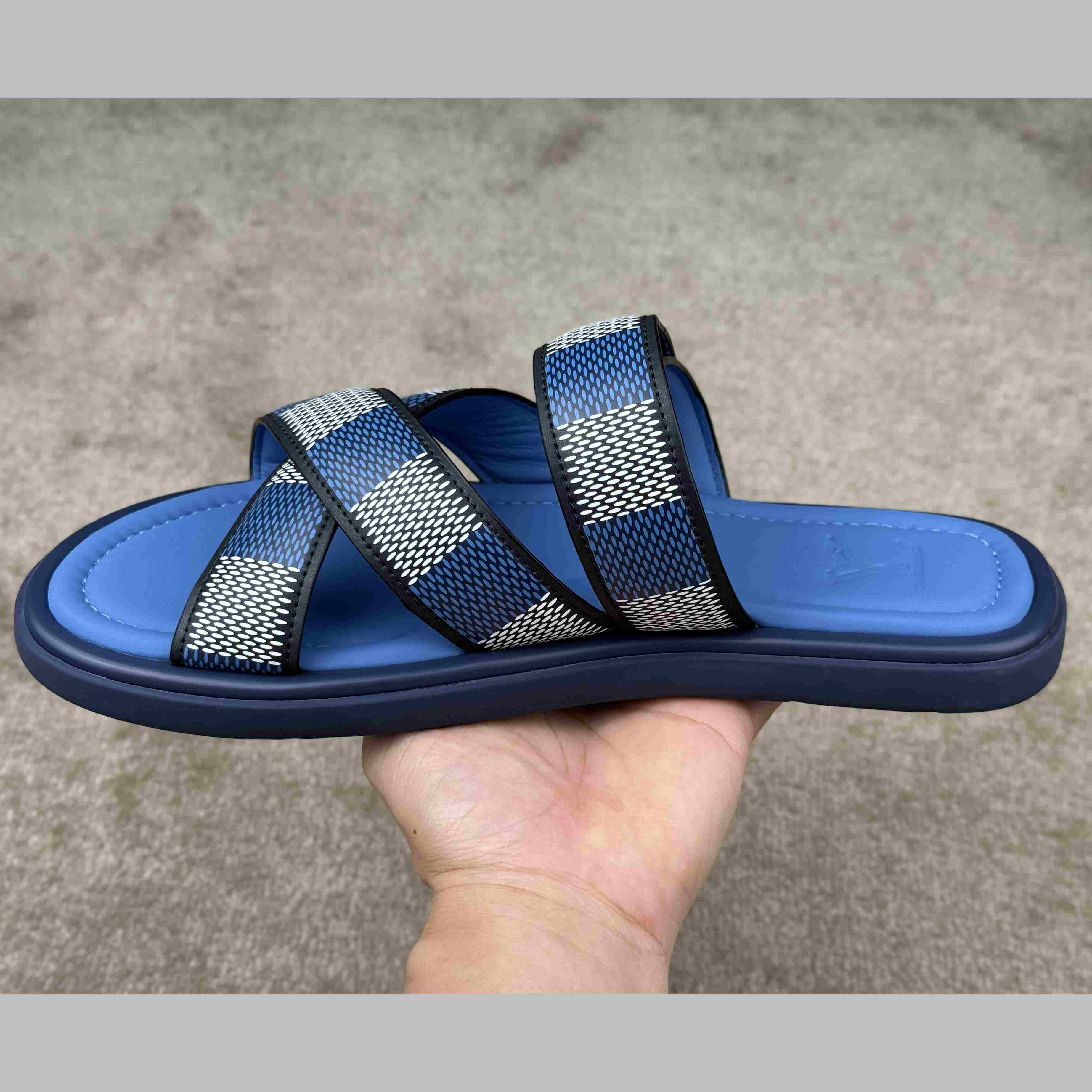 Louis Vuitton LV Venice Mule    1ACRIB - DopestKickz