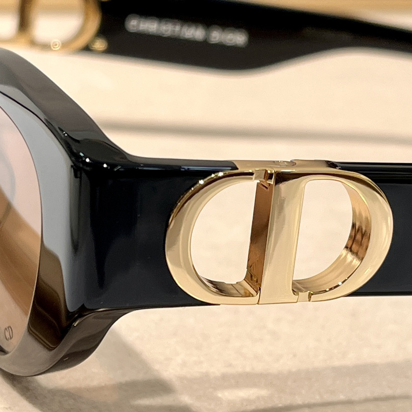 Dior 30Montaigne S9U Sunglasses  - DopestKickz