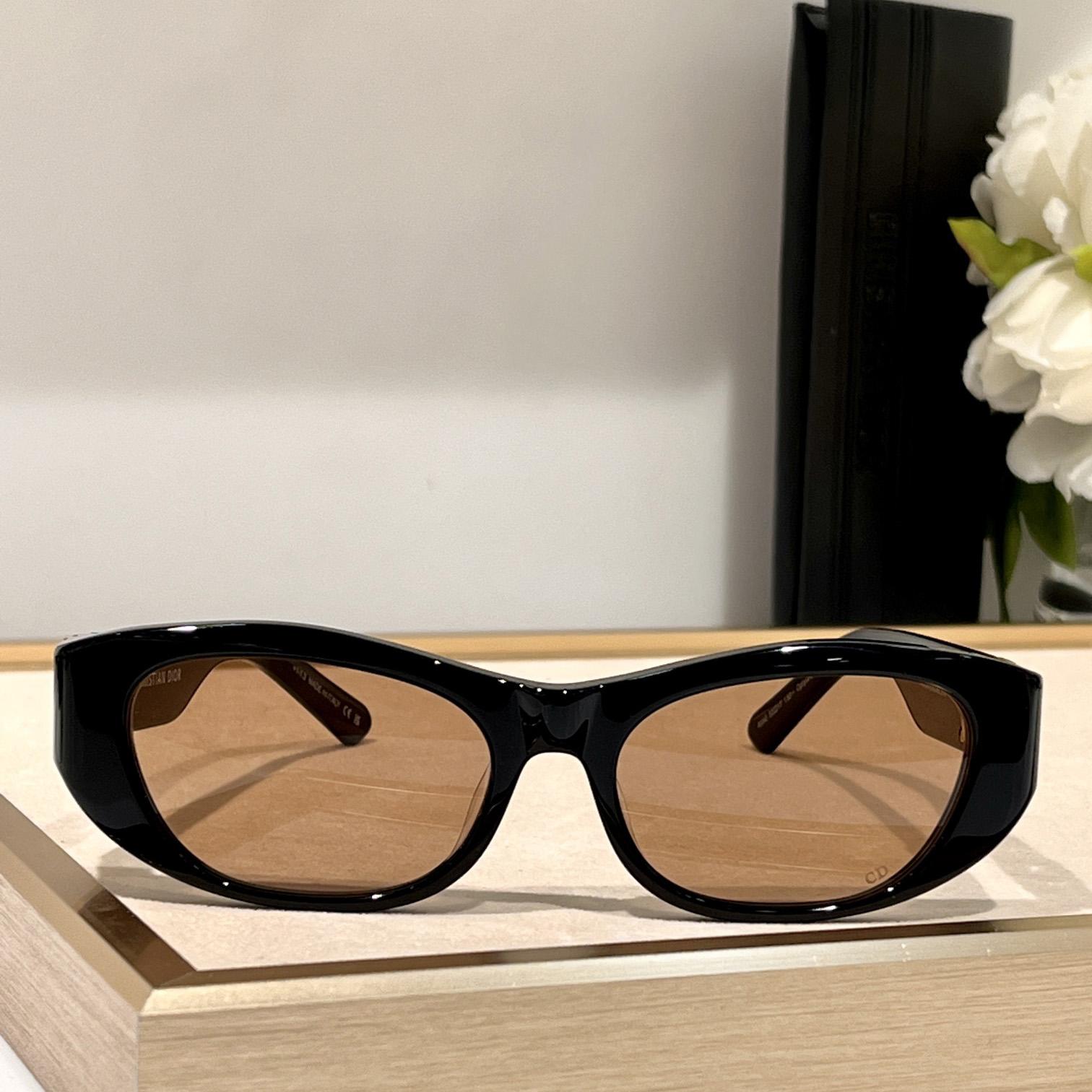 Dior 30Montaigne S9U Sunglasses  - DopestKickz
