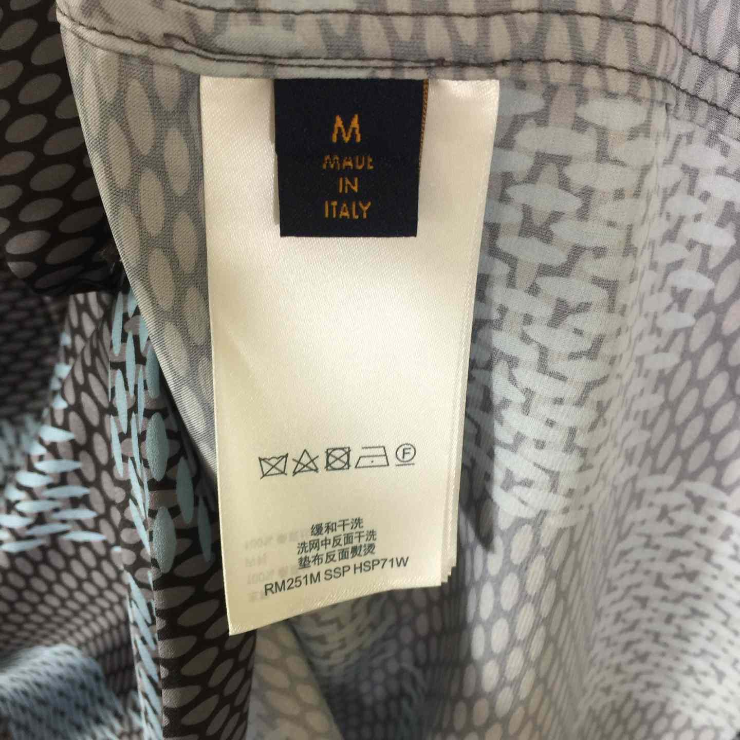 Louis Vuitton Damier Short-Sleeved Silk Shirt   1AHVXU - DopestKickz