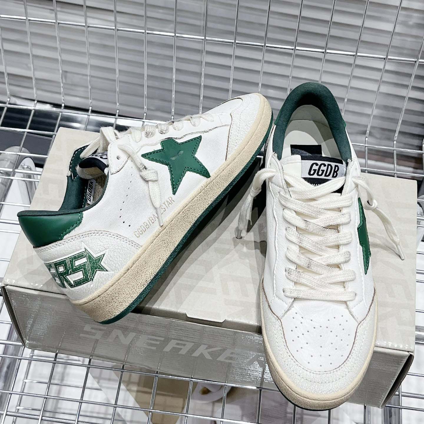 Golden Goose Ball Star Wishes In White Nappa Leather With Green Leather star And Heel Tab - DopestKickz