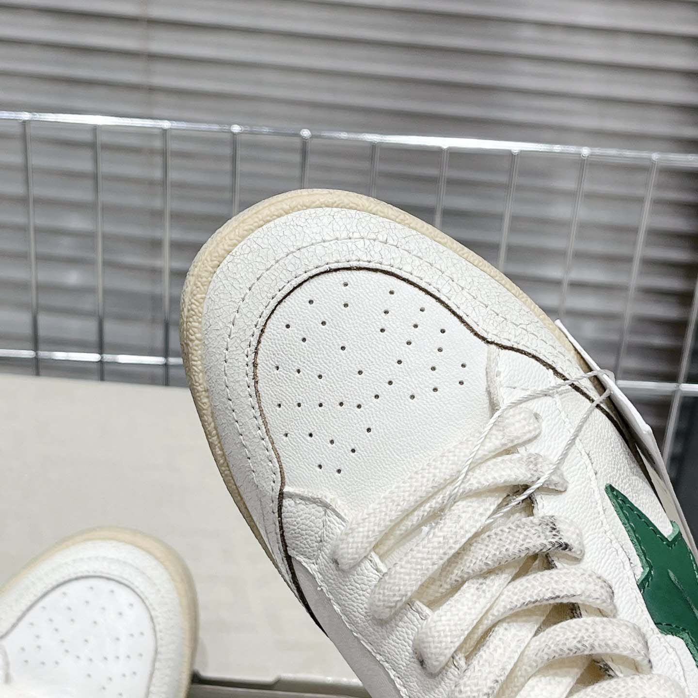 Golden Goose Ball Star Wishes In White Nappa Leather With Green Leather star And Heel Tab - DopestKickz