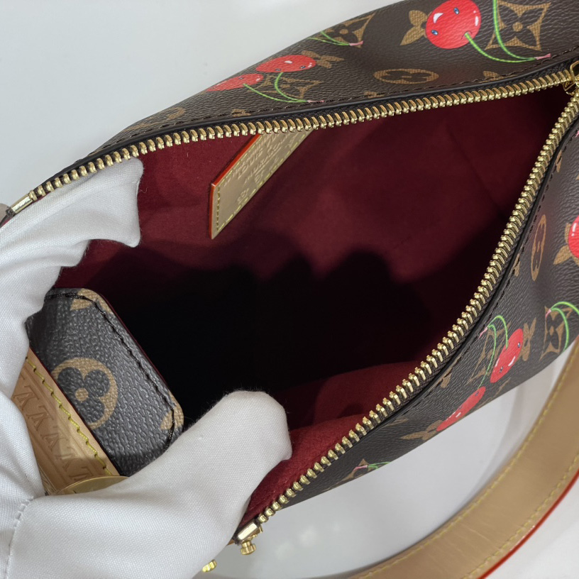 Louis Vuitton LV x TM Side Trunk MM   M14278 - DopestKickz