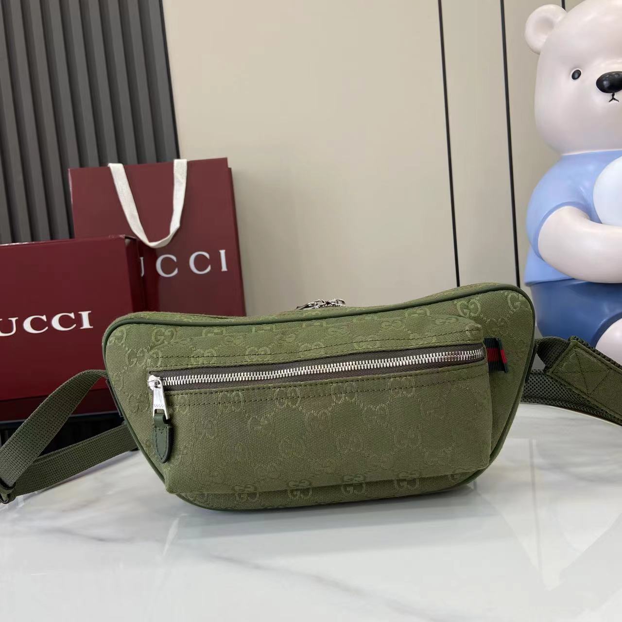 Gucci GG Canvas Large Slingbag - DopestKickz