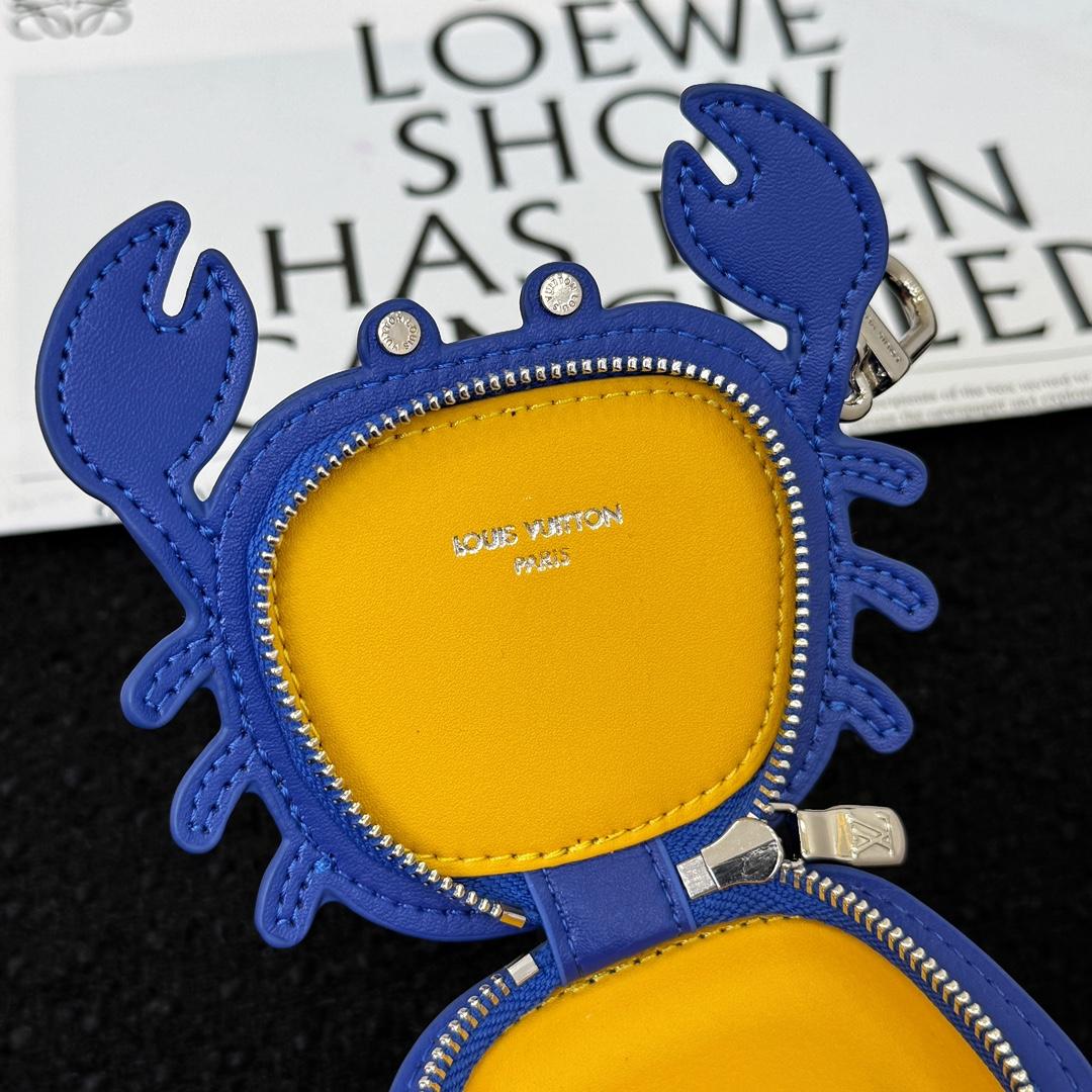 Louis Vuitton LV Crab Bag Charm   M02217 - DopestKickz