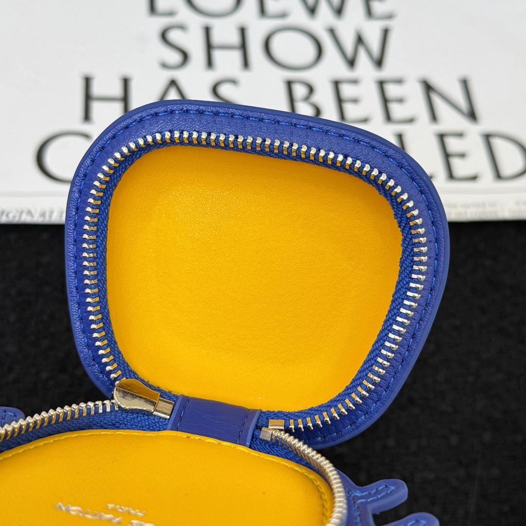 Louis Vuitton LV Crab Bag Charm   M02217 - DopestKickz