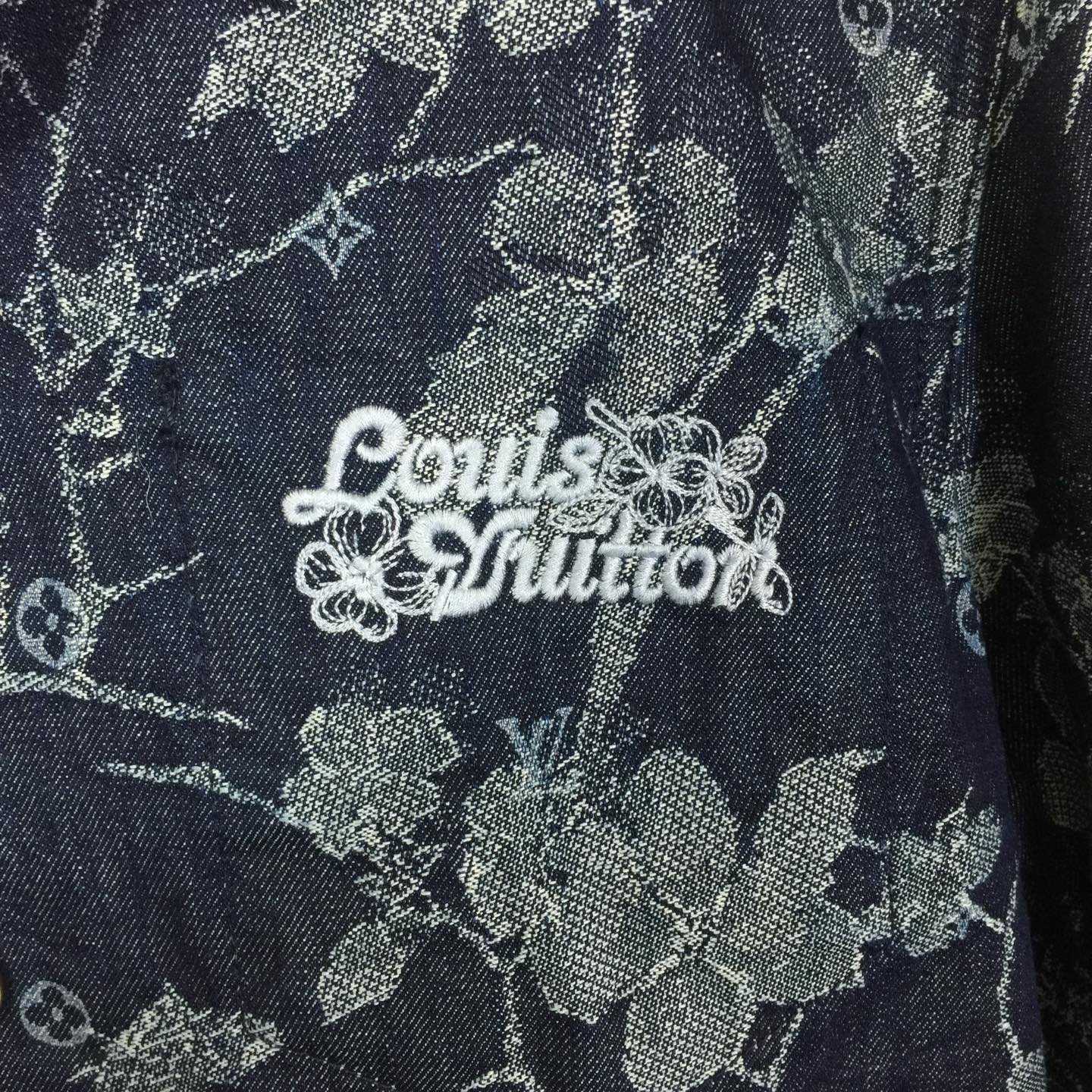Louis Vuitton Jacquard Denim Short-Sleeved Shirt   1AHXHB - DopestKickz