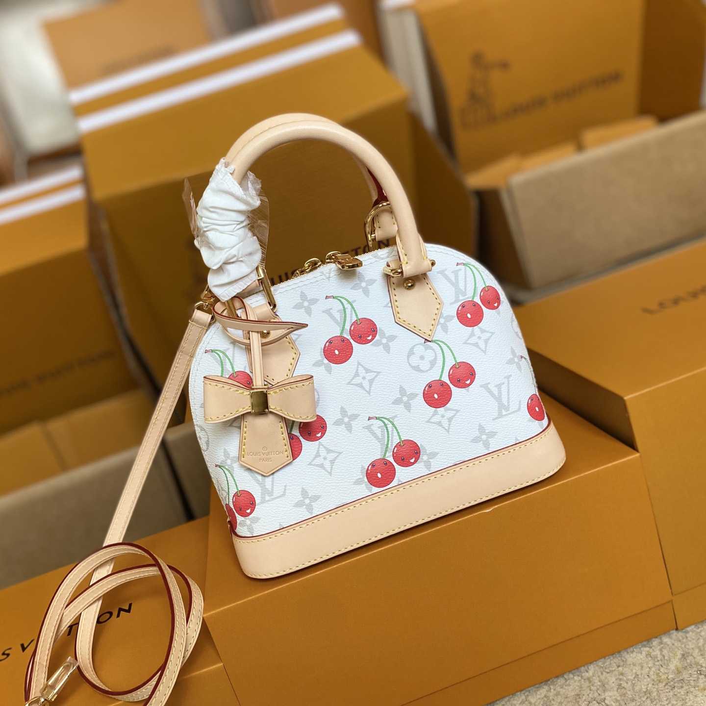 Louis Vuitton LV x TM Alma BB   M14234 - DopestKickz