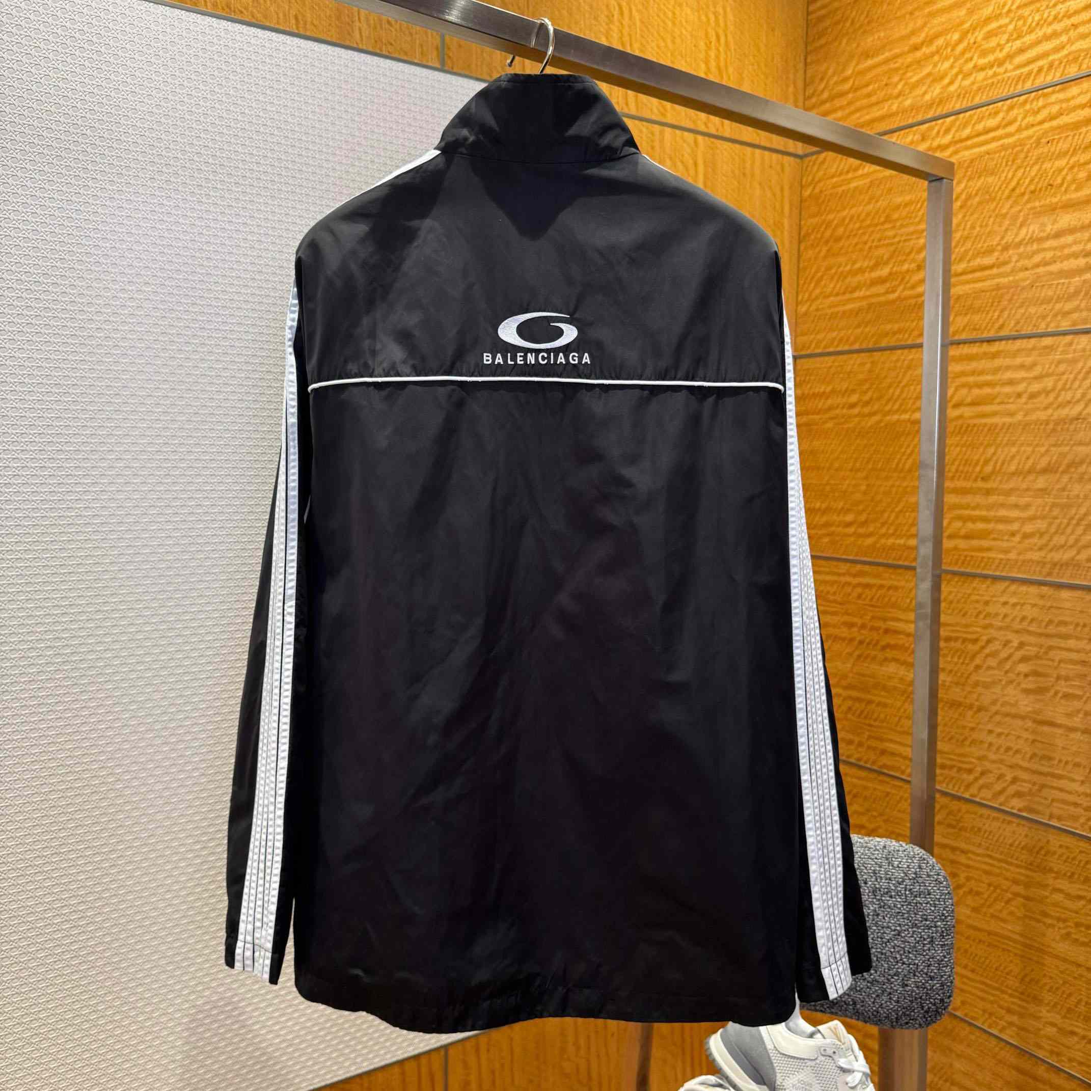 Balenciaga Large Tracksuit Jacket And Pants  In Black And White Stretch Technical Fabric - DopestKickz