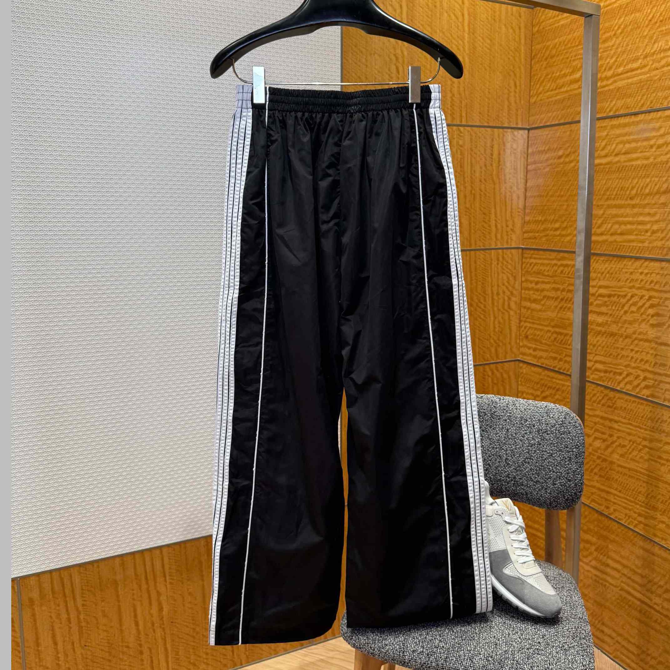 Balenciaga Large Tracksuit Jacket And Pants  In Black And White Stretch Technical Fabric - DopestKickz