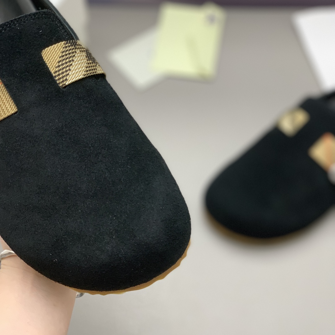 Burberry Suede Urchin Clogs - DopestKickz