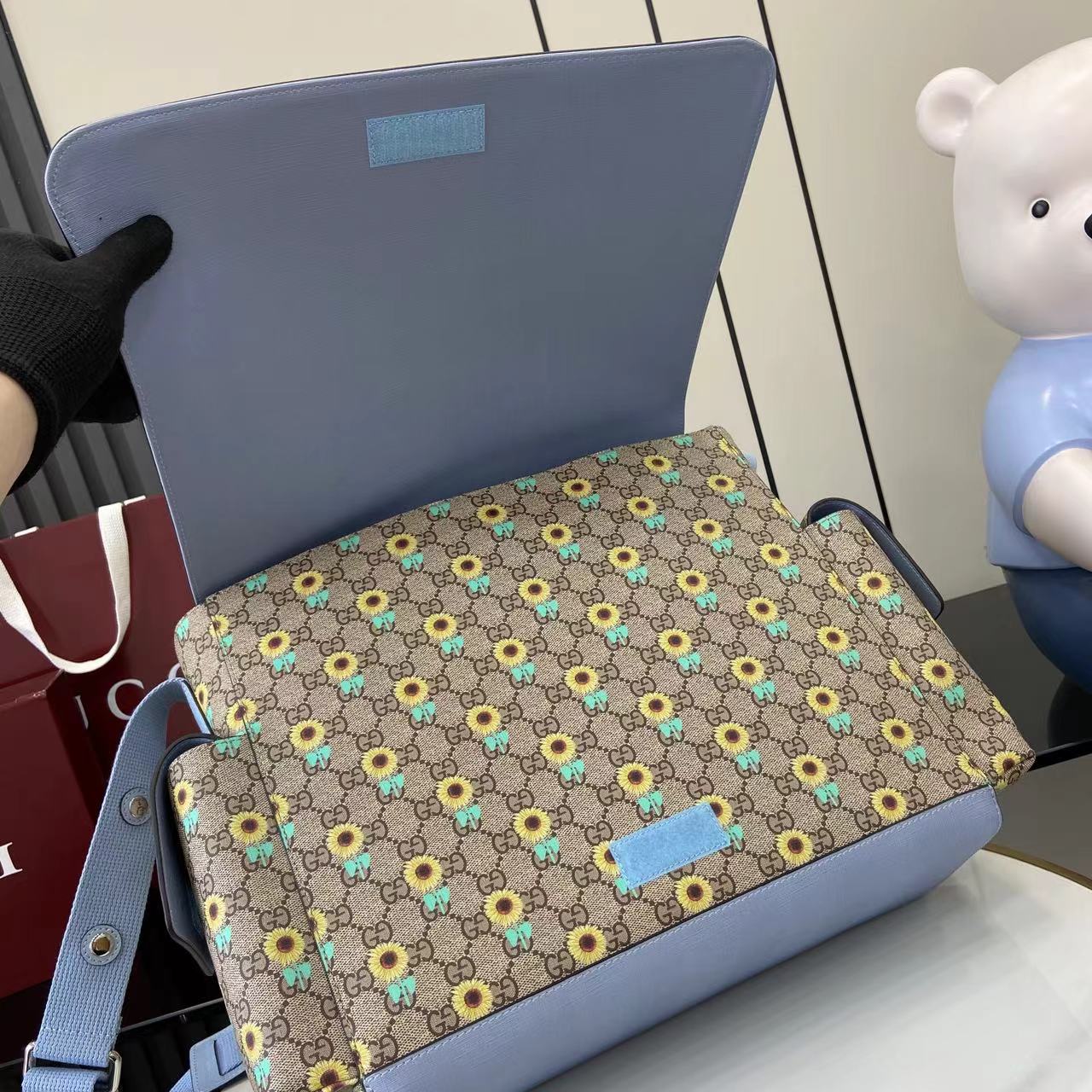 Gucci Large Changing Bag - DopestKickz