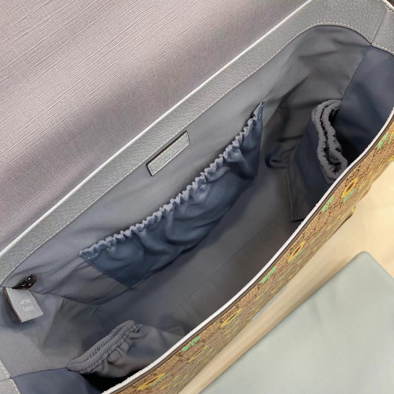 Gucci Large Changing Bag - DopestKickz