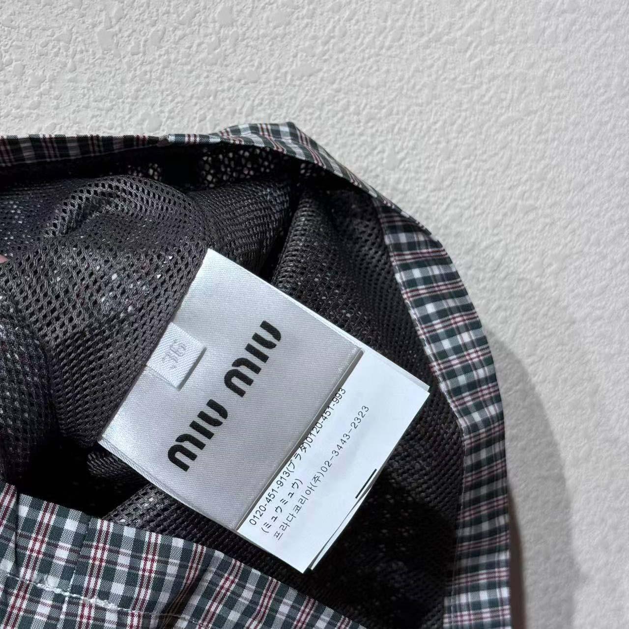 Miu Miu Women's Shorts - DopestKickz