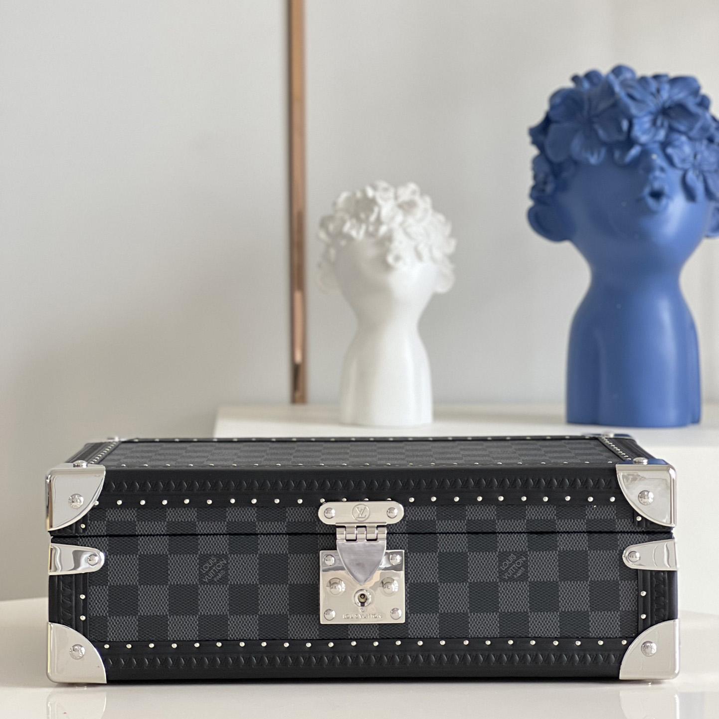 Louis Vuitton Coffret 8 Montres  M48194 (50% Off Sale)  XZ802     - DopestKickz