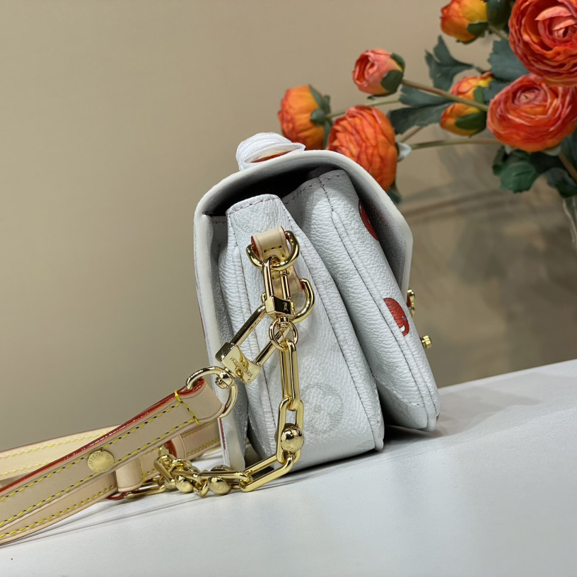 Louis Vuitton LV x TM Pochette Métis East West   M14231 - DopestKickz