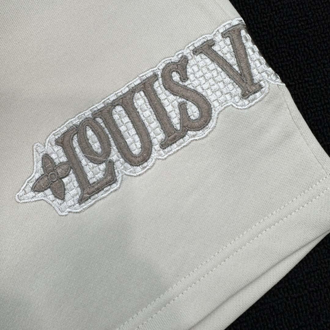 Louis Vuitton Embellished Shorts   1AHW38 - DopestKickz