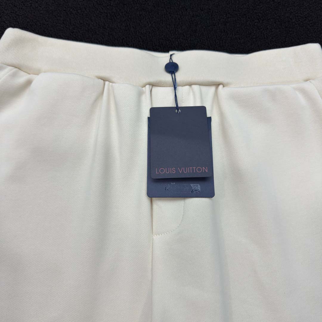Louis Vuitton Embellished Shorts   1AHW38 - DopestKickz