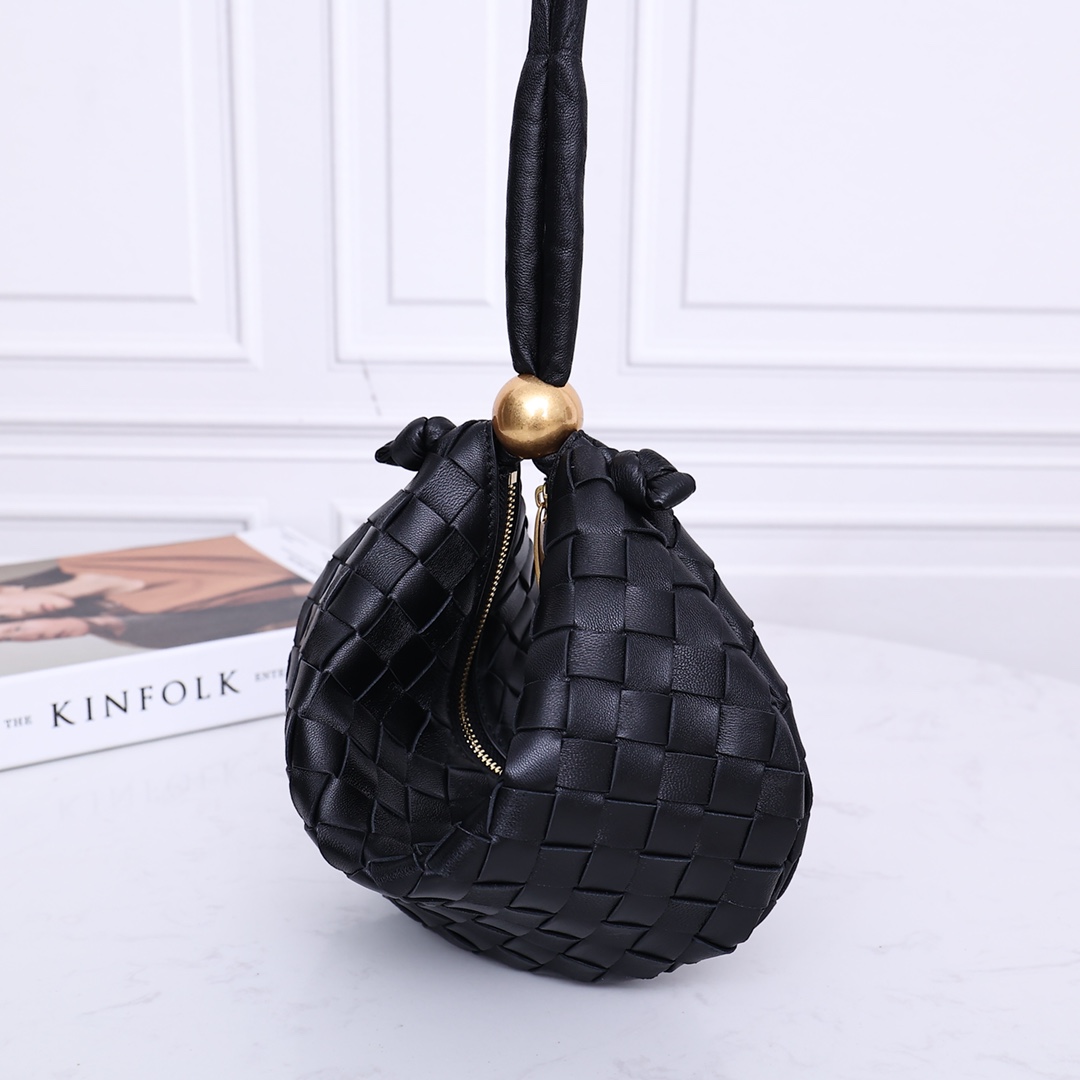 Bottega Veneta Turn Pouch （29X19X3CM） - DopestKickz