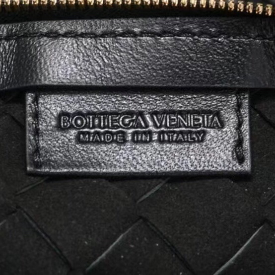 Bottega Veneta Turn Pouch （29X19X3CM） - DopestKickz