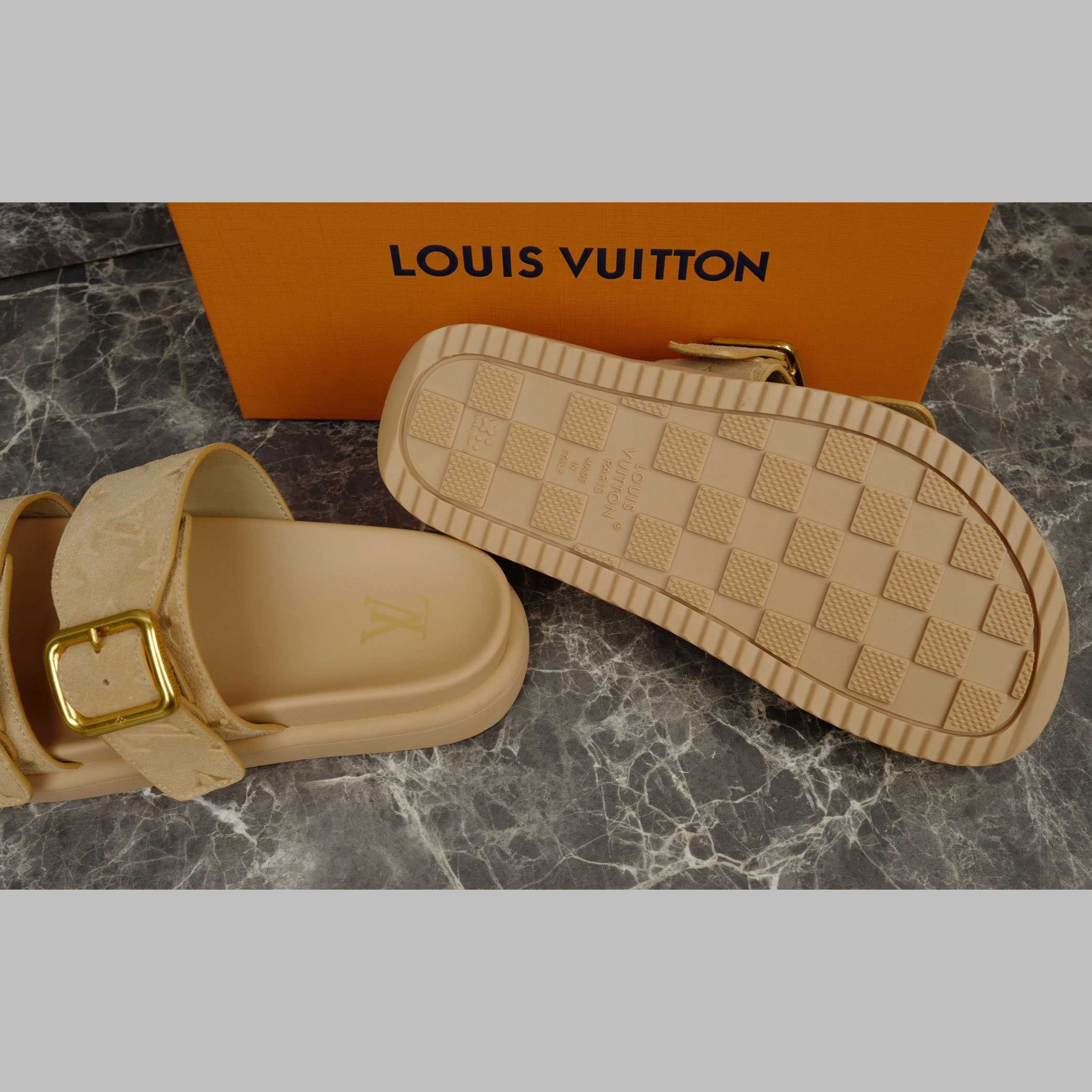 Louis Vuitton LV Venice Mule  1AHSKJ - DopestKickz