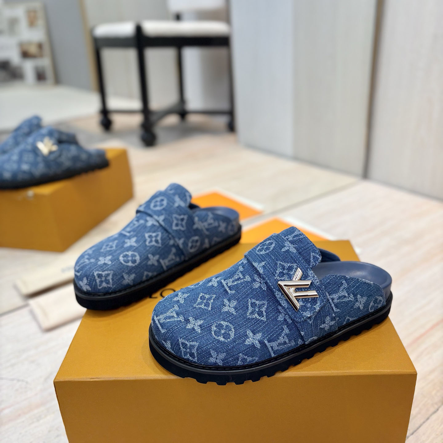 Louis Vuitton LV Cosy Comfort Mule  - DopestKickz
