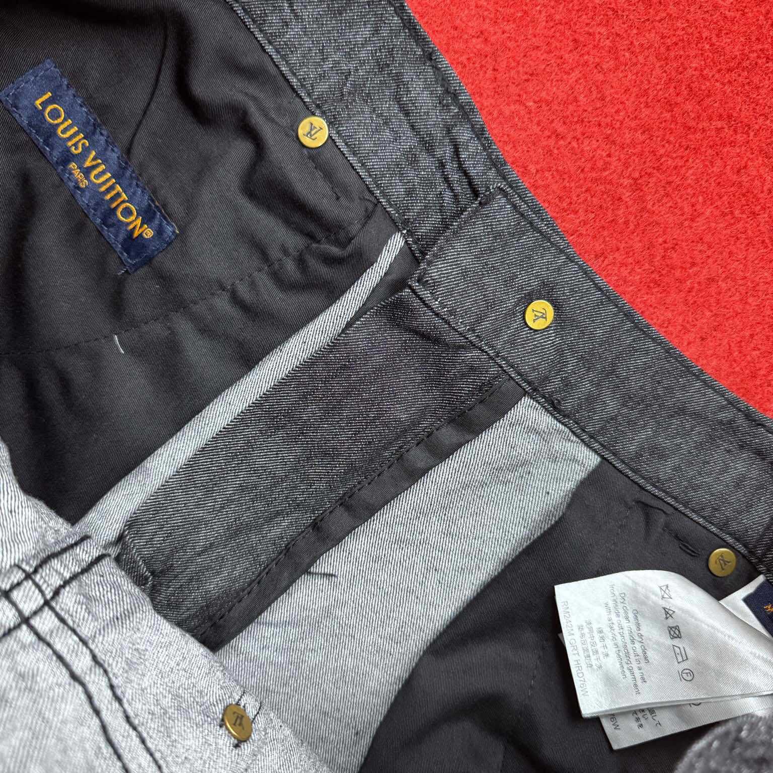 Louis Vuitton Chambray Shorts   1AHVC4 - DopestKickz