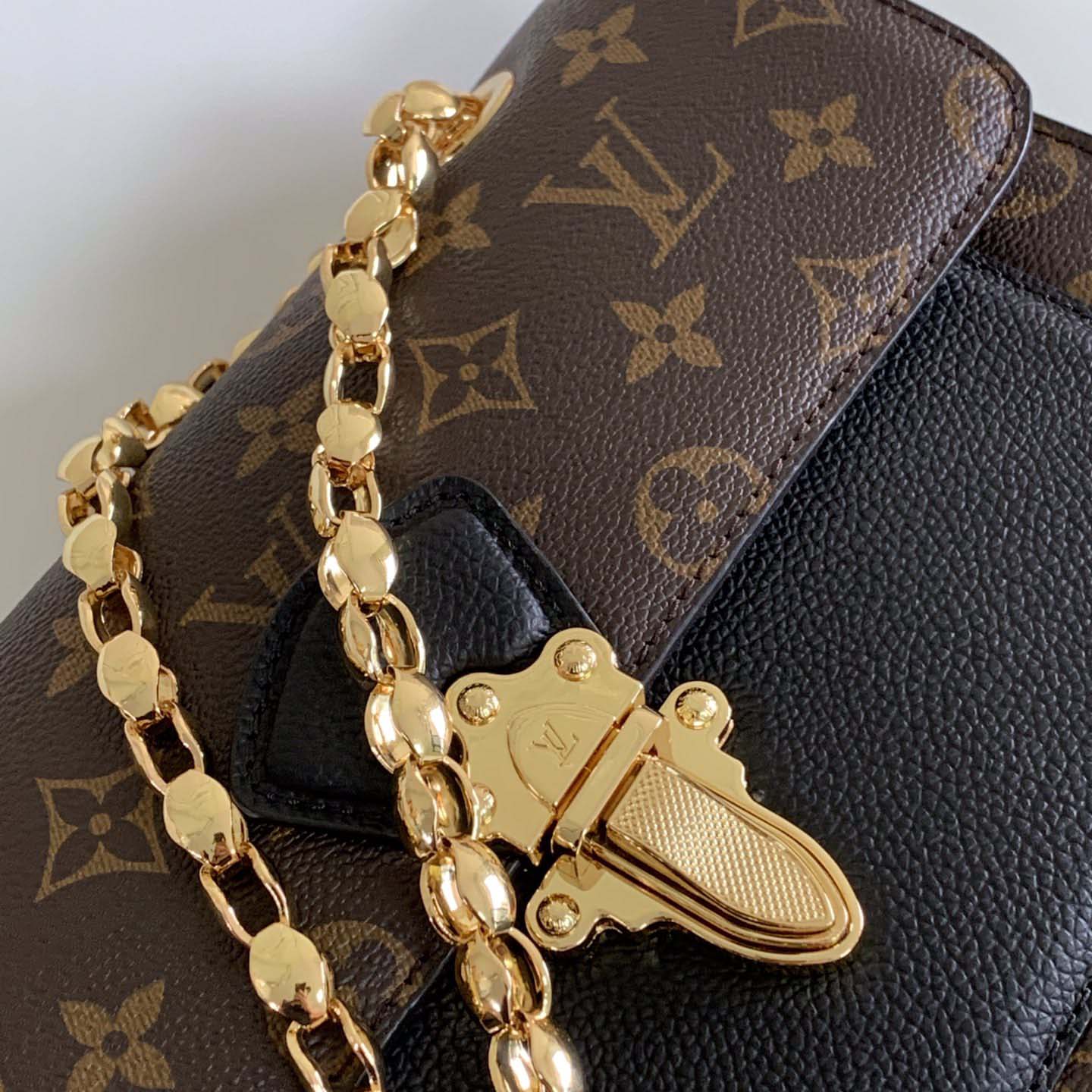 Louis Vuitton Victoire Monogram Bag  M41730 - DopestKickz